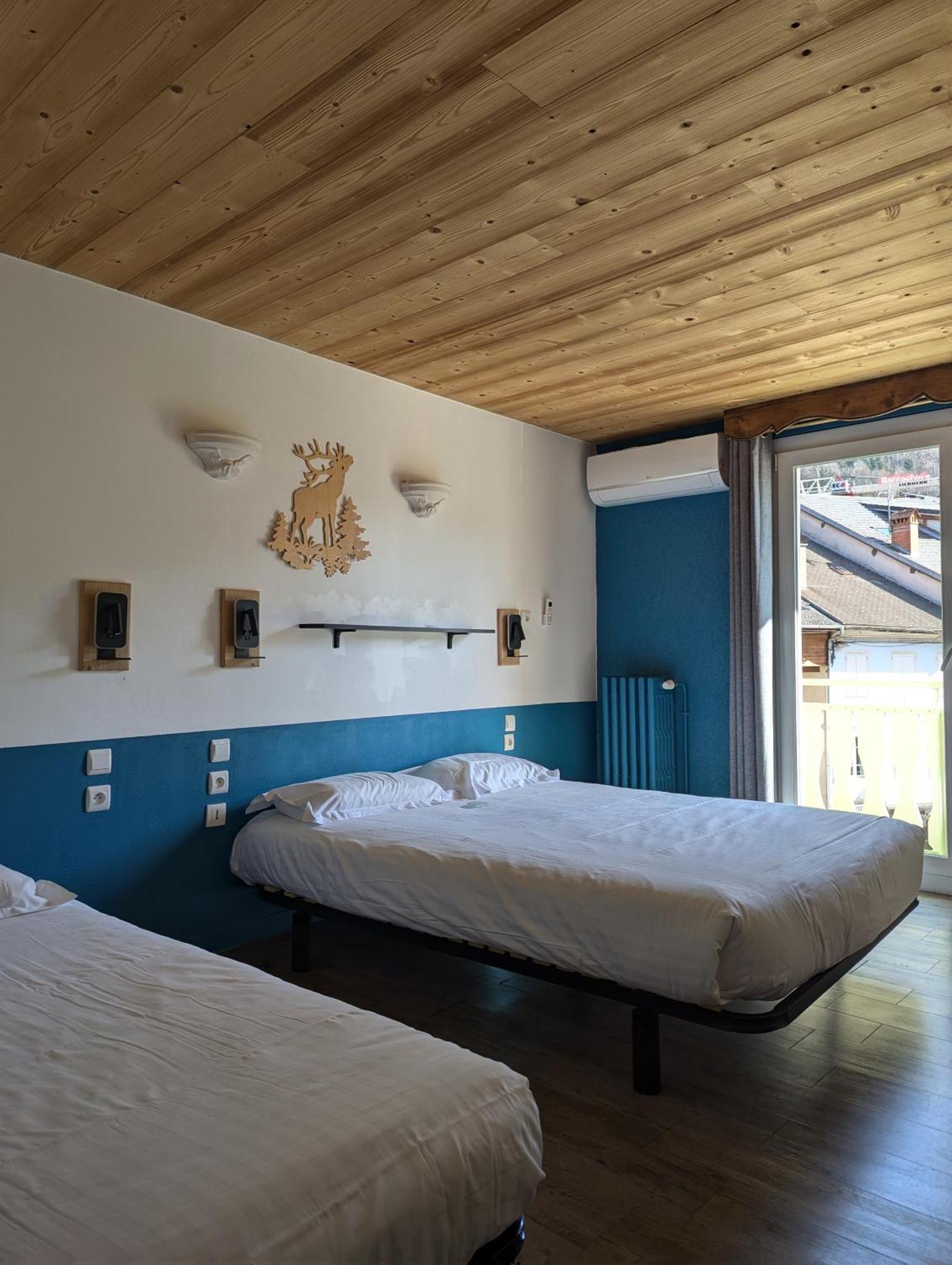 Hotel Du Midi 3*