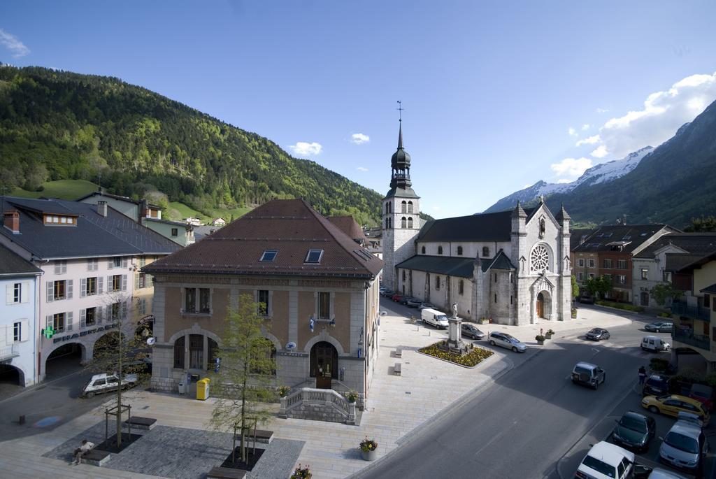 Hotel Du Midi 3*