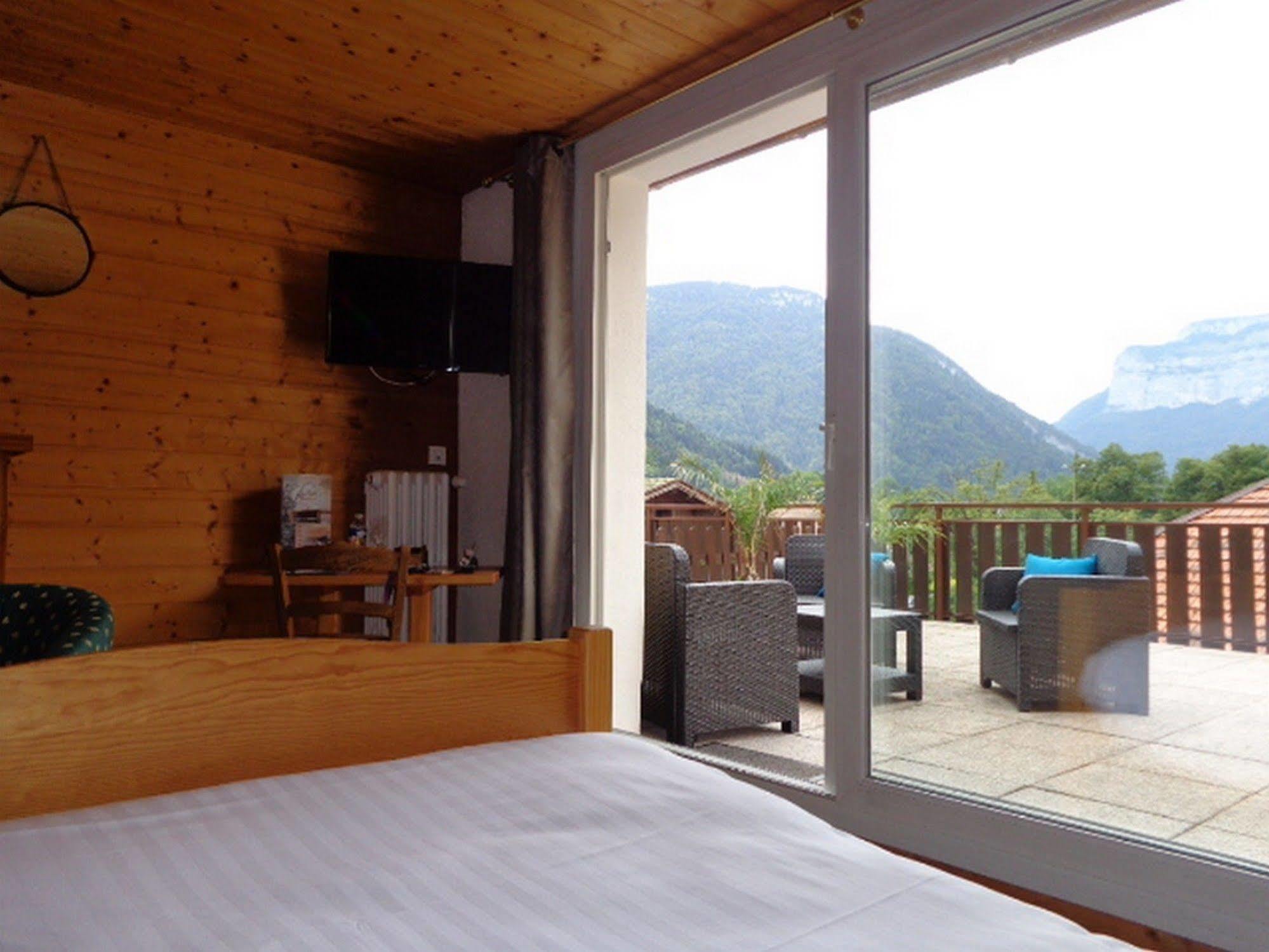 Hotel Du Midi Thones